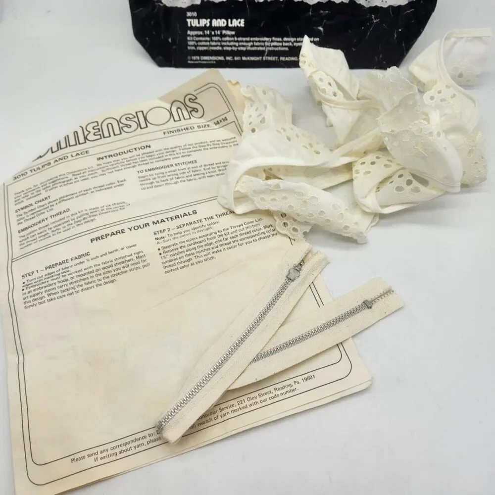 Dimensions  Tulips and Lace Cross Stitch Pillow Kit #3010 Partially Complete Vtg